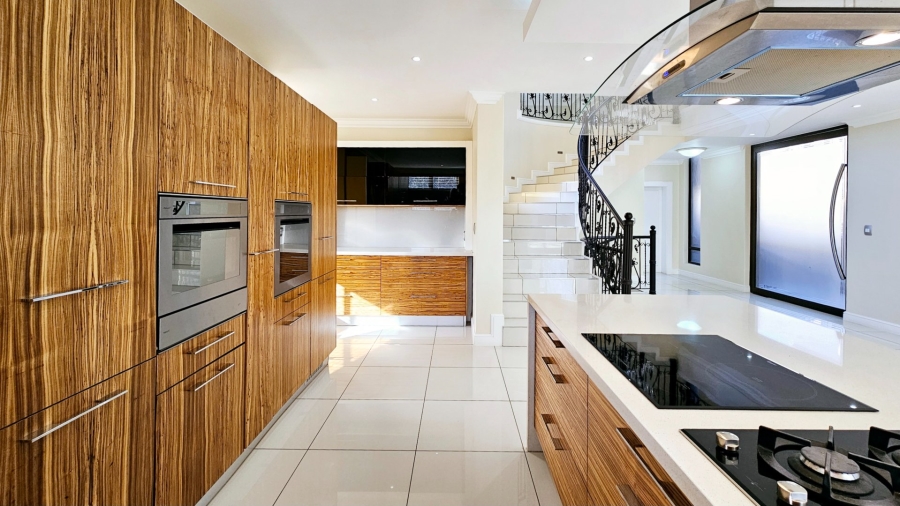 5 Bedroom Property for Sale in Kiepersol Free State